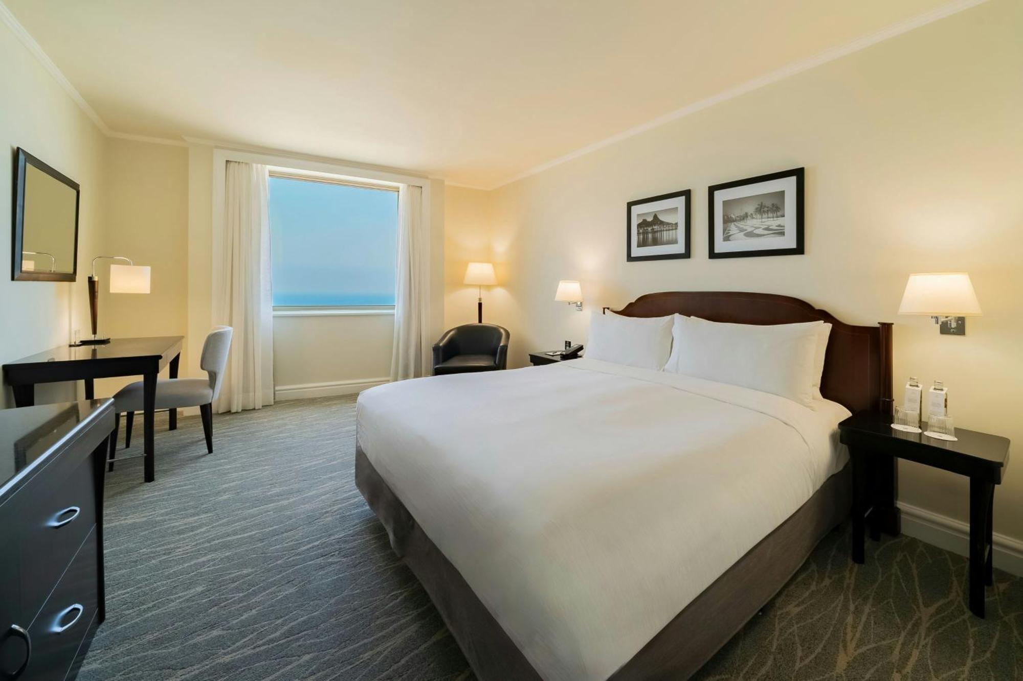 Executive lounge access Guest room 1 King Ocean view
