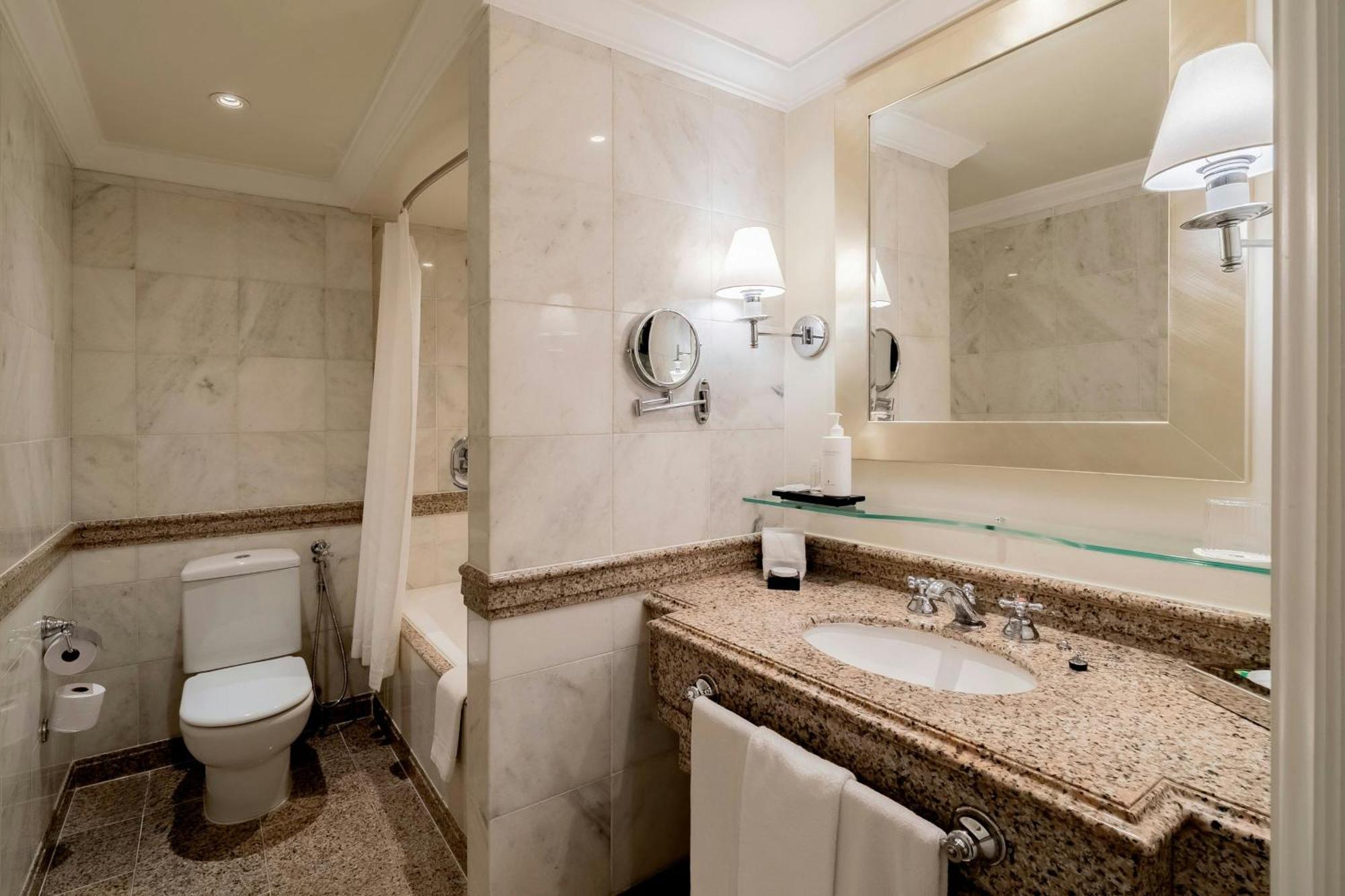Deluxe Guest room 1 King